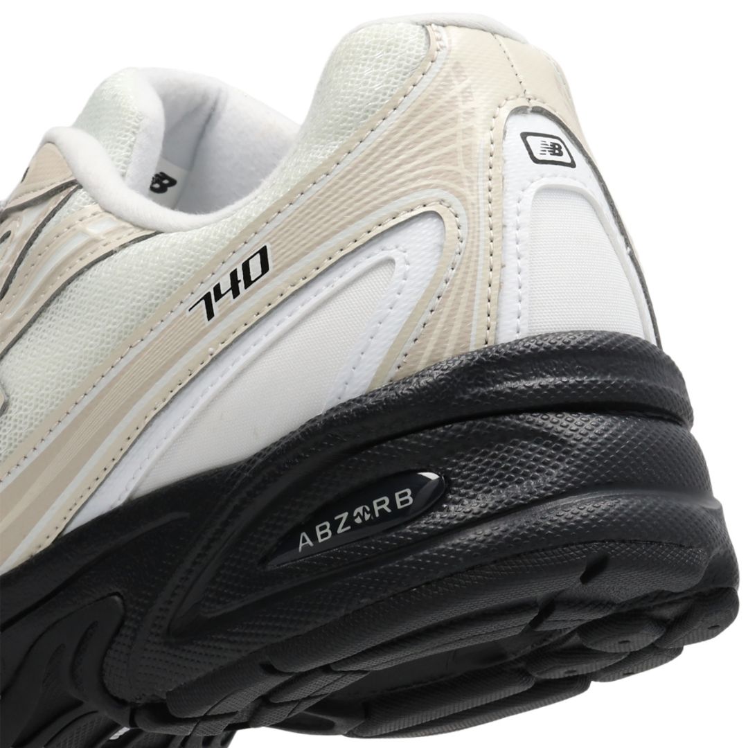 Detalle del talón de las zapatillas New Balance 740 Timberwolf NB-103 White con tecnología de amortiguación ABZORB.