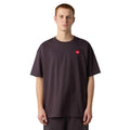 Camiseta The North Face Redbox oversize color Obsidian, vista frontal con modelo