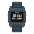 Reloj Nixon Base Tide Pro color dark slate visto de frente, con pantalla digital y gráfico de mareas.