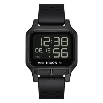 Reloj Nixon Heat All Black con pantalla digital grande y diseño minimalista.