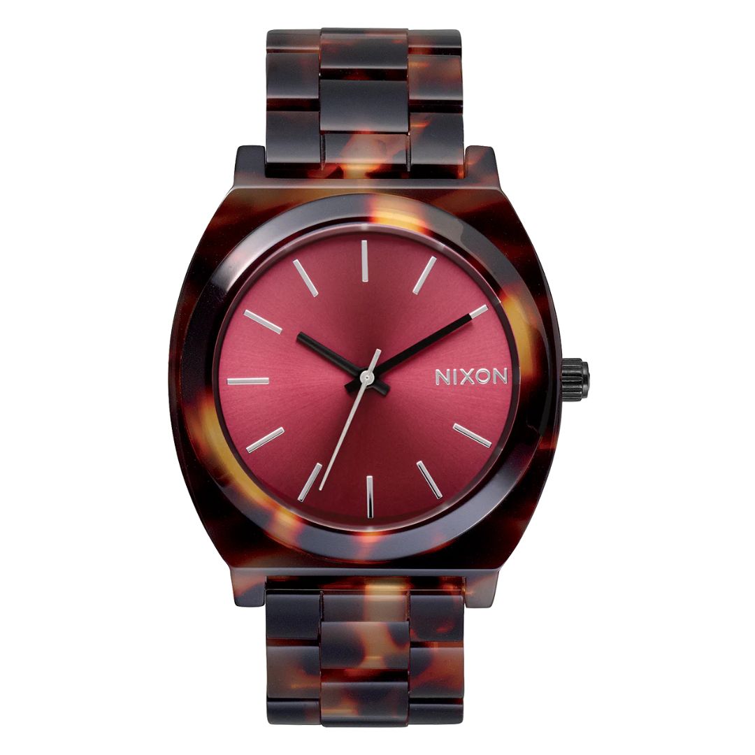 Vista frontal del reloj Nixon Time Teller Acetate tortoise oxblood con correa de acetato brillante.