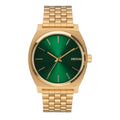 Reloj Nixon Time Teller Gold Green Sunray con esfera verde metálica y caja dorada de acero inoxidable.
