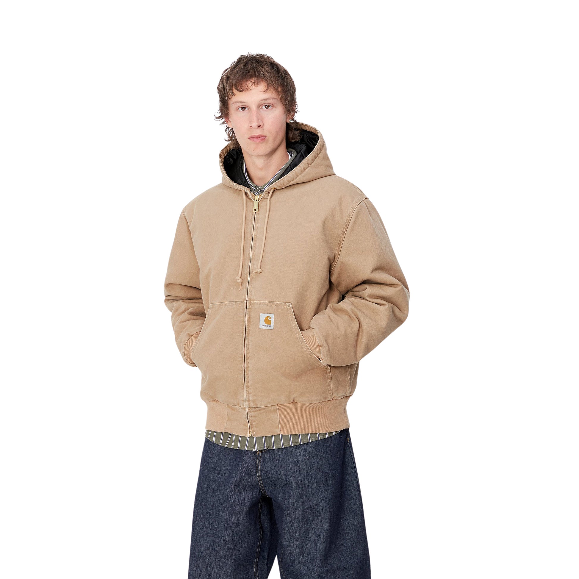 Hombre con la Chaqueta resistente y térmica Carhartt WIP OG Active Jacket color cacahuete