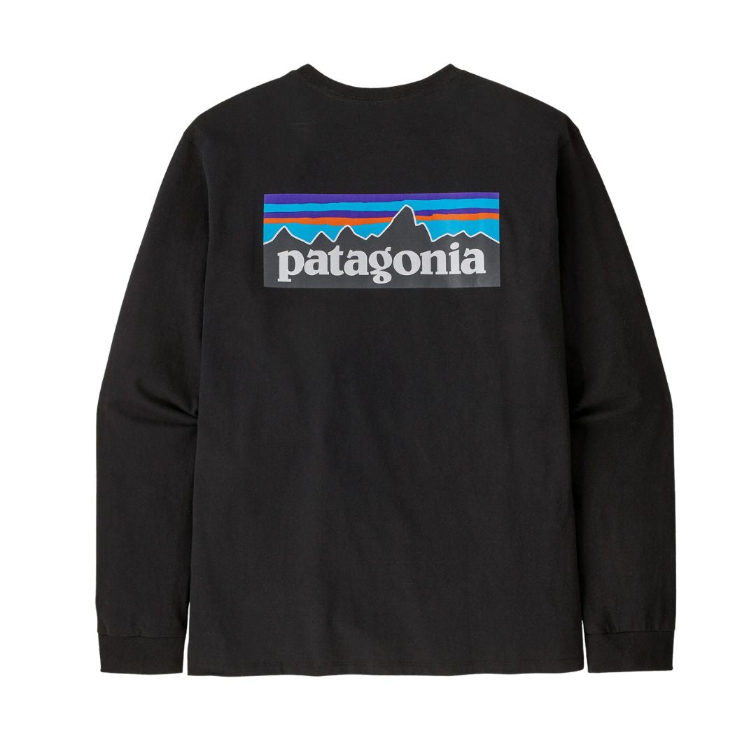 Camiseta Patagonia L/S P‑6 Logo Responsibili‑Tee para hombre, color Black, vista trasera con logo gráfico P‑6 a gran escala.