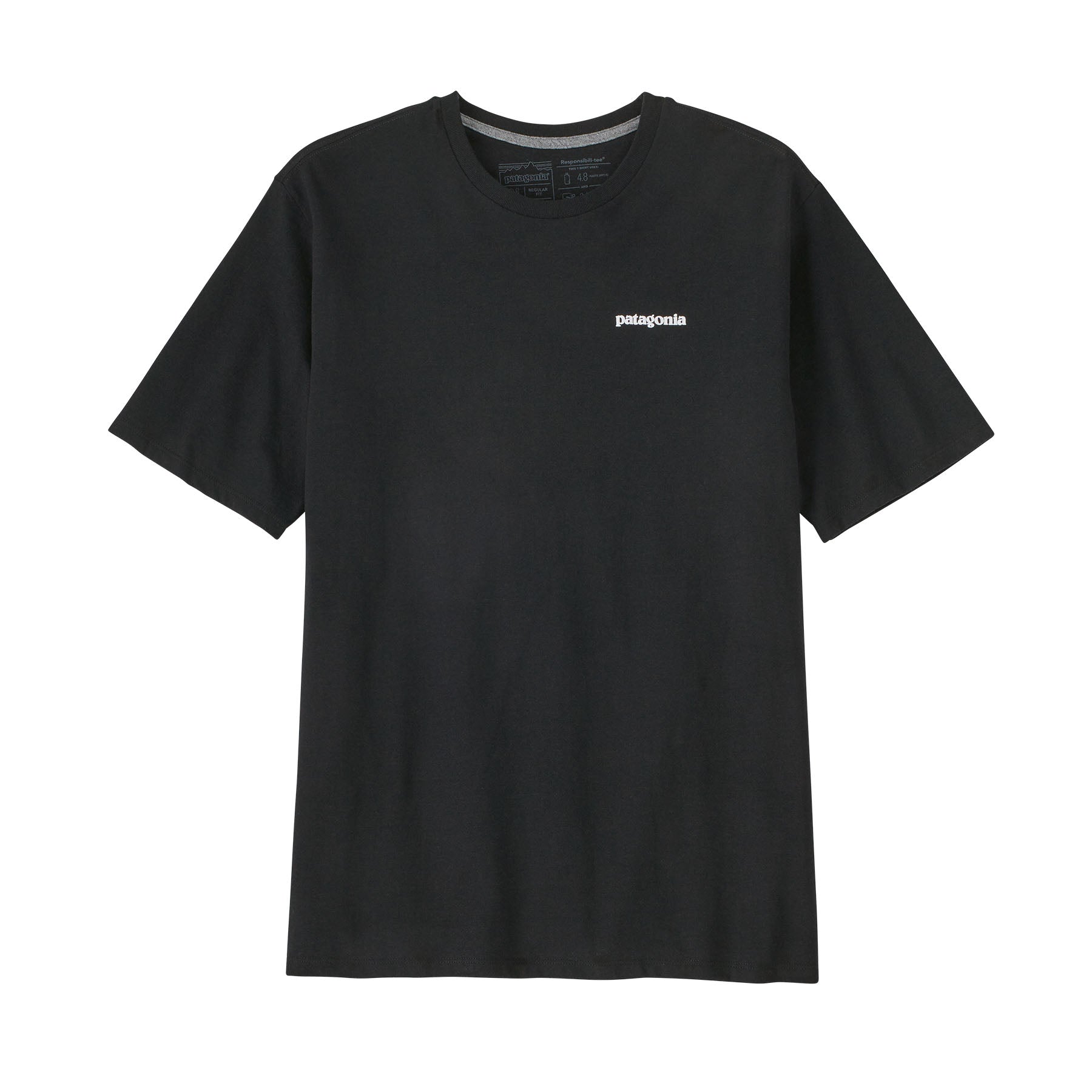 Camiseta negra Patagonia Men's P-6 Logo Responsibili-Tee, vista frontal con logotipo pequeño en blanco en el pecho.