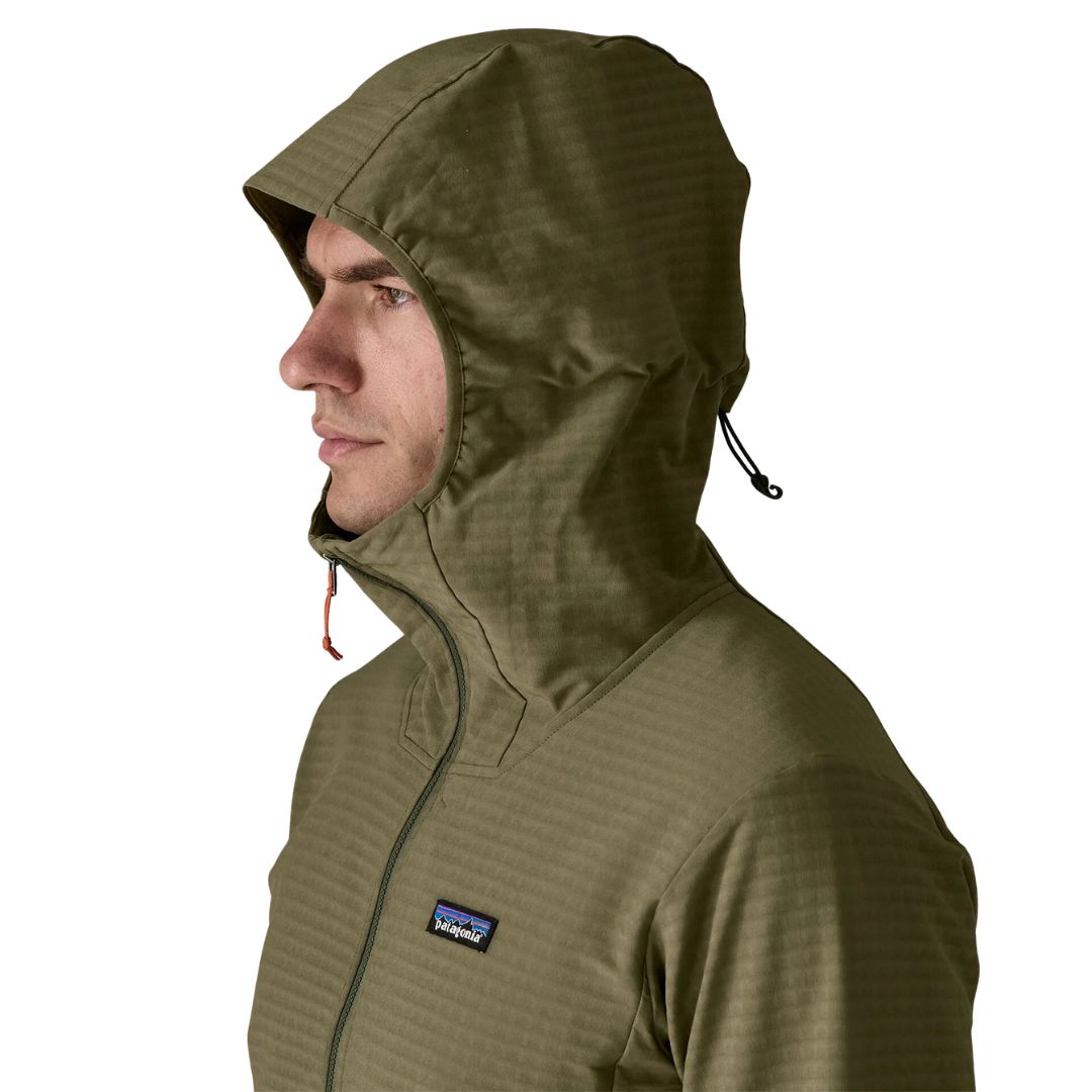 Patagonia R1® TechFace Hoody, capucha ajustable con visera laminada y cordón lateral: compatible con casco, parche logo P-6 y tejido doble en rejilla.