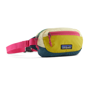 Patagonia Terravia Mini Hip Pack en color amarillo brillante, vista detallada del producto