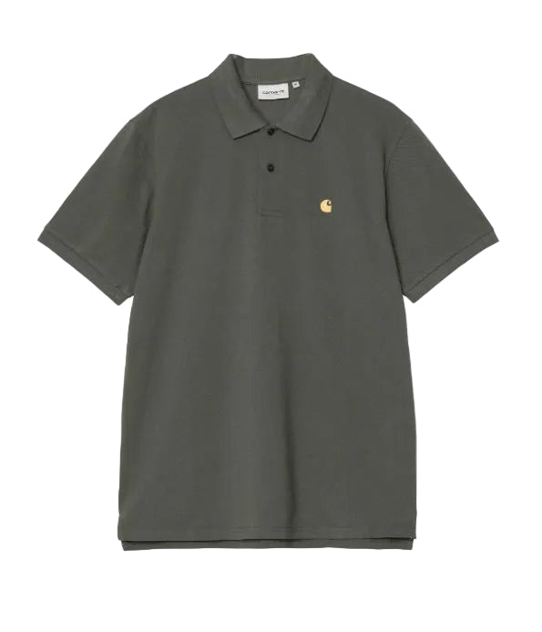Polo Carhartt WIP S/S Chase Pique negro con el logo bordado en dorado
