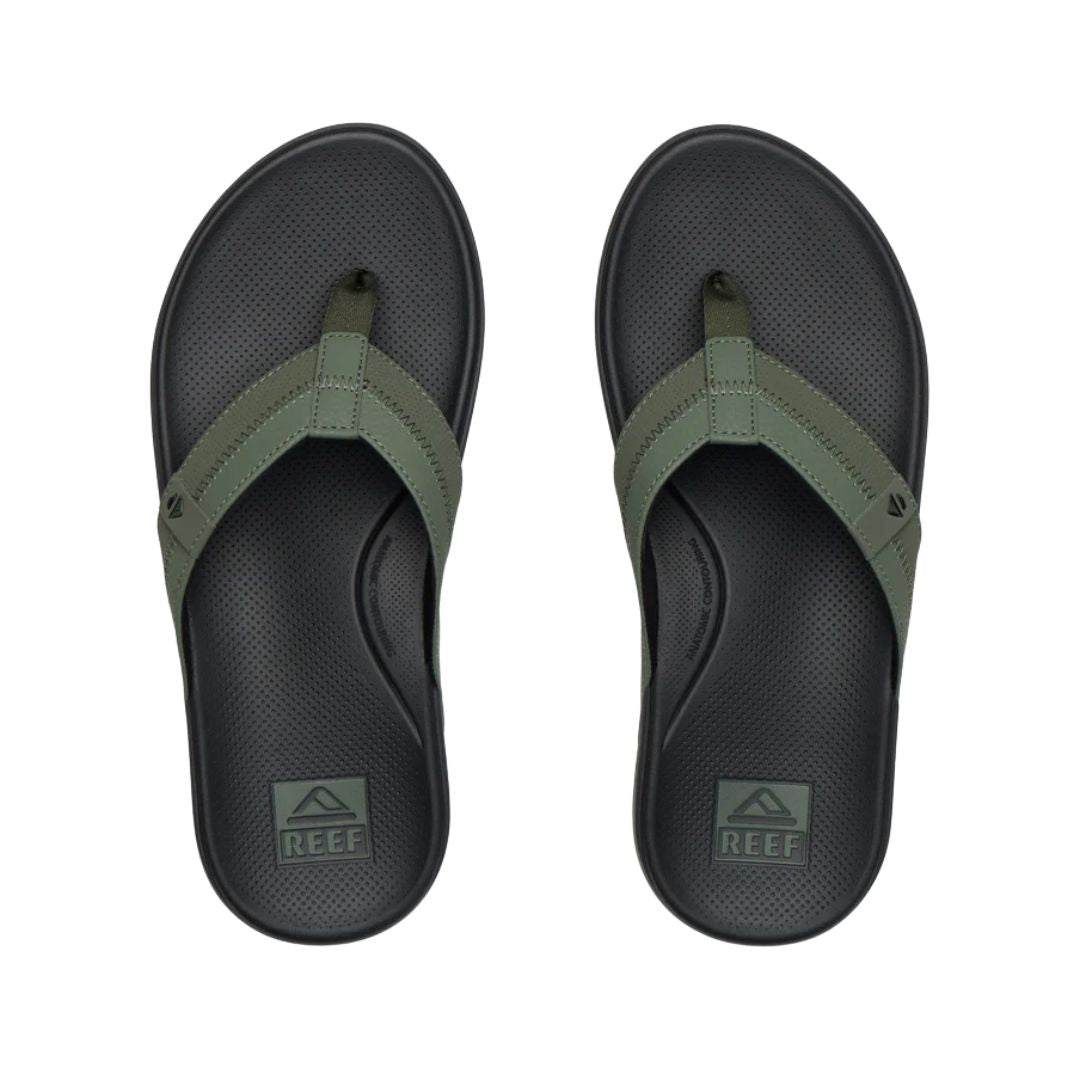 Vista superior chanclas Reef Cushion Phantom 2.0 olive gum con footbed tipo memory foam y soporte de arco alto.