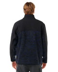 Hombre con la Rip Curl Anti Series Search Zip Crew Black/Berry espalda