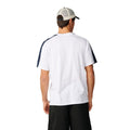 Rip Curl Archive Up Top Panel Tee en White combinada con bermuda de raya diplomática negra, vista frontal completa de cuerpo entero.