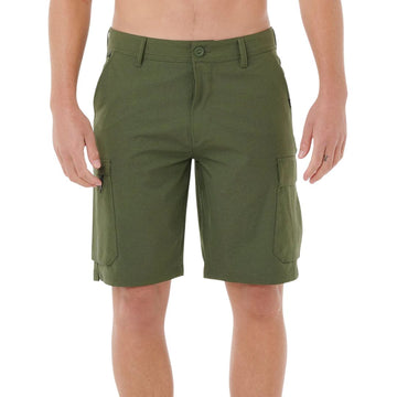 Bermuda híbrida surf Rip Curl Boardwalk Cargo Clásico 20 verde oliva oscuro, vista frontal con bolsillos cargo en pierna, cremallera lateral y botón.