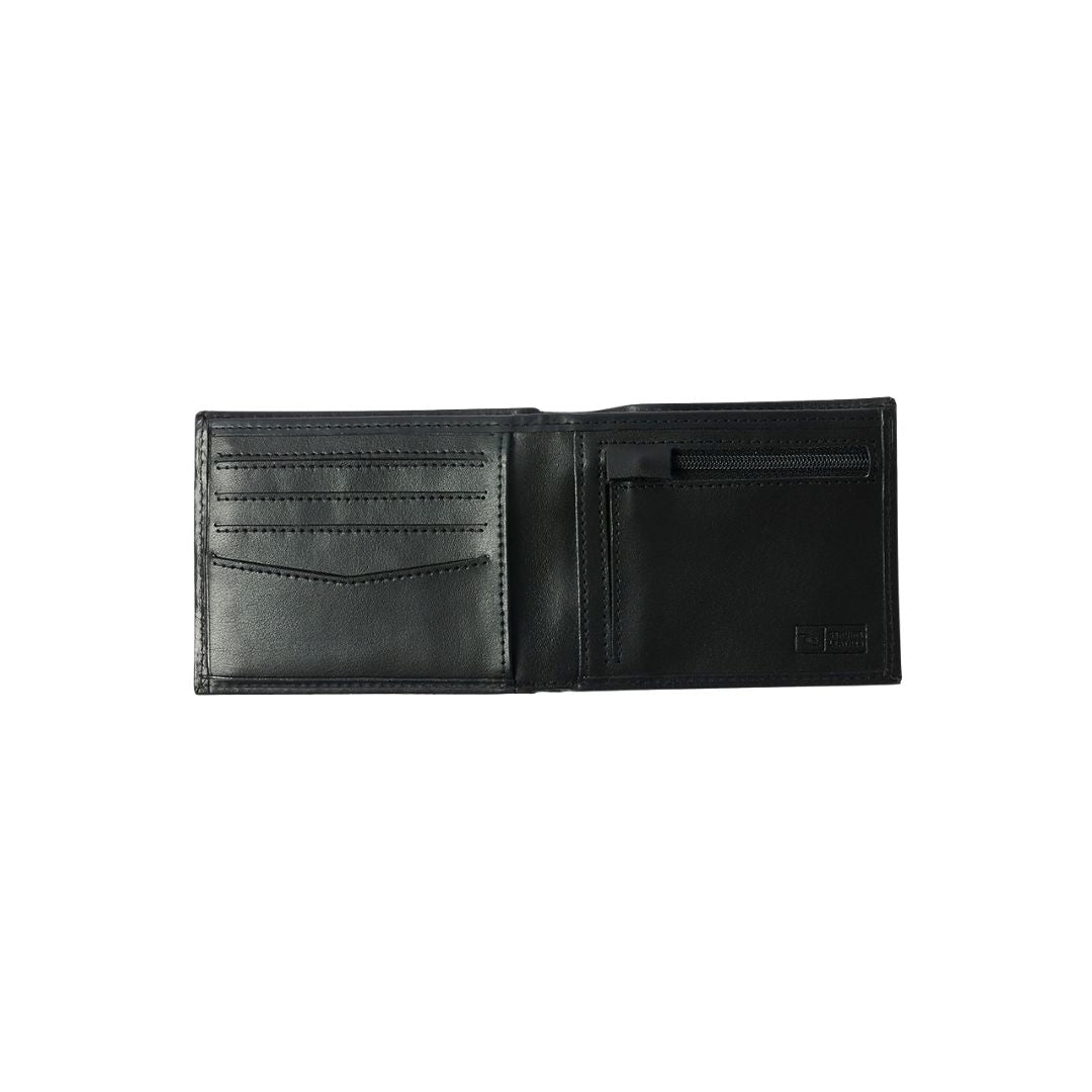 Interior de la cartera Rip Curl Corpowatu RFID 2 en 1 negra con ranuras para tarjetas y bolsillo con cremallera.