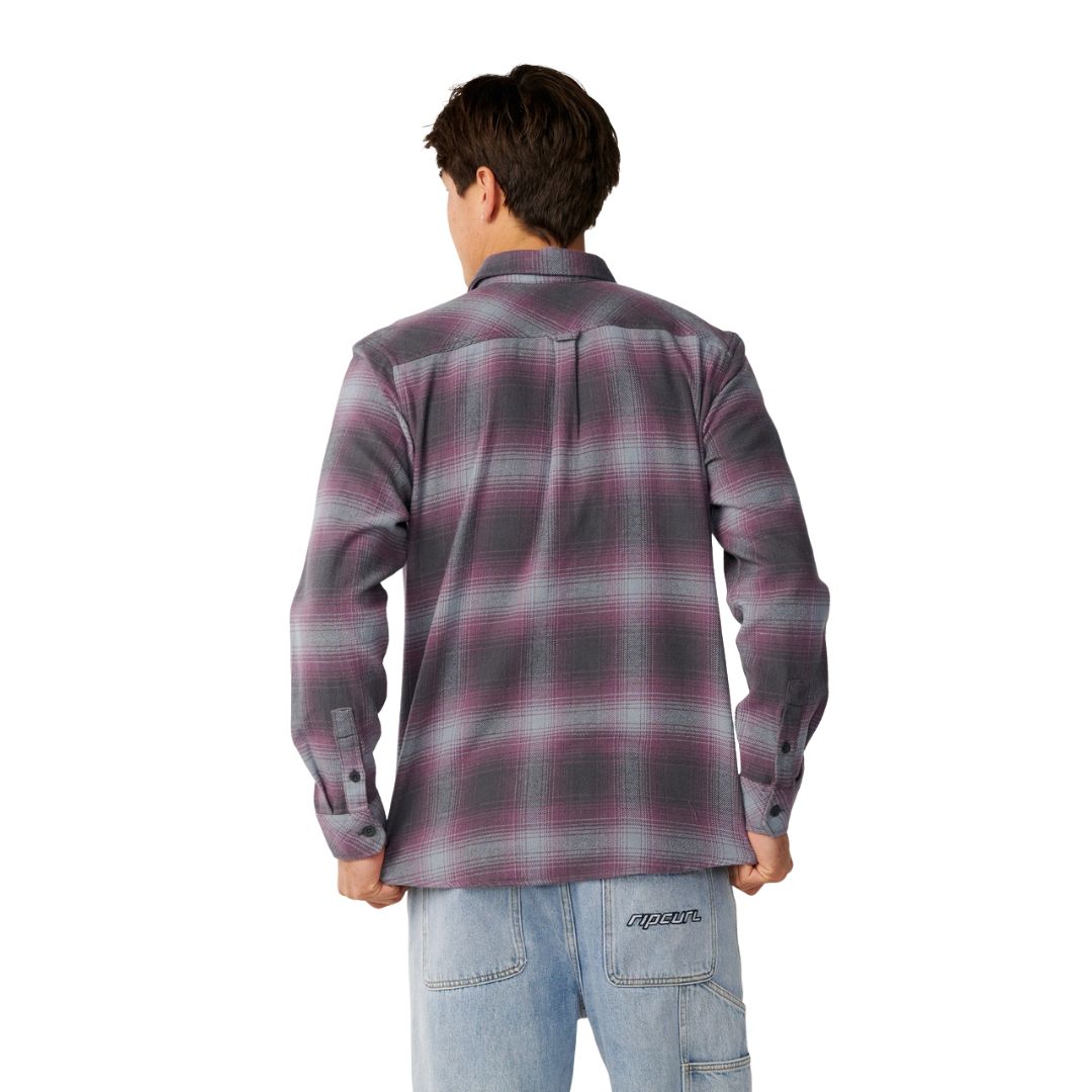 Rip Curl Count Flannel en Charcoal Grey, vista trasera completa, mostrando el pliegue central de la espalda y el estampado de cuadros a juego con los puños.