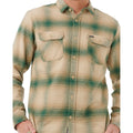 Camisa Rip Curl Count Flannel color khaki rock, detalle frontal con bolsillos y botones visibles.