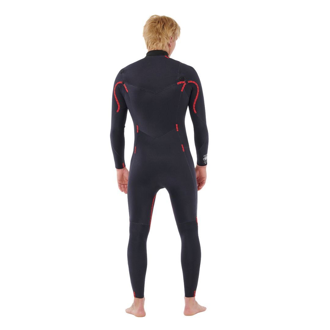 Rip Curl Dawn Patrol Pro Chest Zip 4/3 en rojo, primer plano del pecho mostrando la cremallera, el logo Rip Curl en rojo y el parche circular en el hombro.
