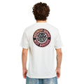 Camiseta Rip Curl Destroy Series color Bone vista de espalda, con estampado grande del logo circular Destroy Waves Not Beaches en la zona dorsal.