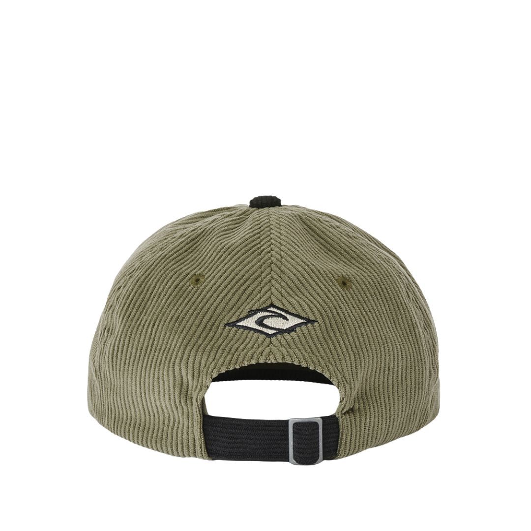 Gorra Rip Curl Diamond 2.0 Adj Cap en color sage, vista posterior que muestra el diamante Rippy bordado en blanco y el cierre trasero ajustable con hebilla metálica sobre la pana verde.