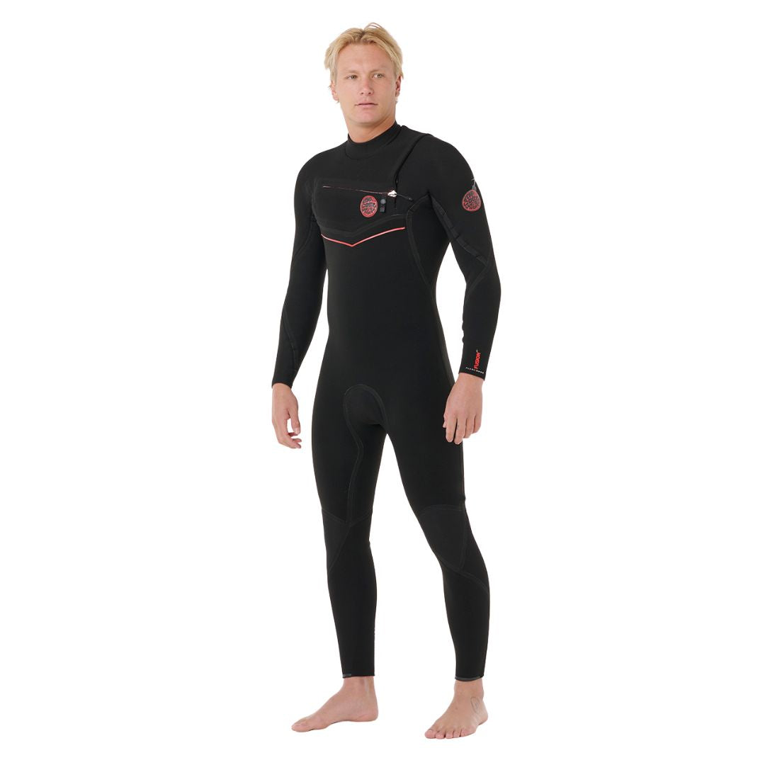 Traje de neopreno Rip Curl F-Bomb Fusion Chest Zip 4/3 negro, vista lateral de tres cuartos mostrando el ajuste general y la línea roja Fusion Dry Seam.