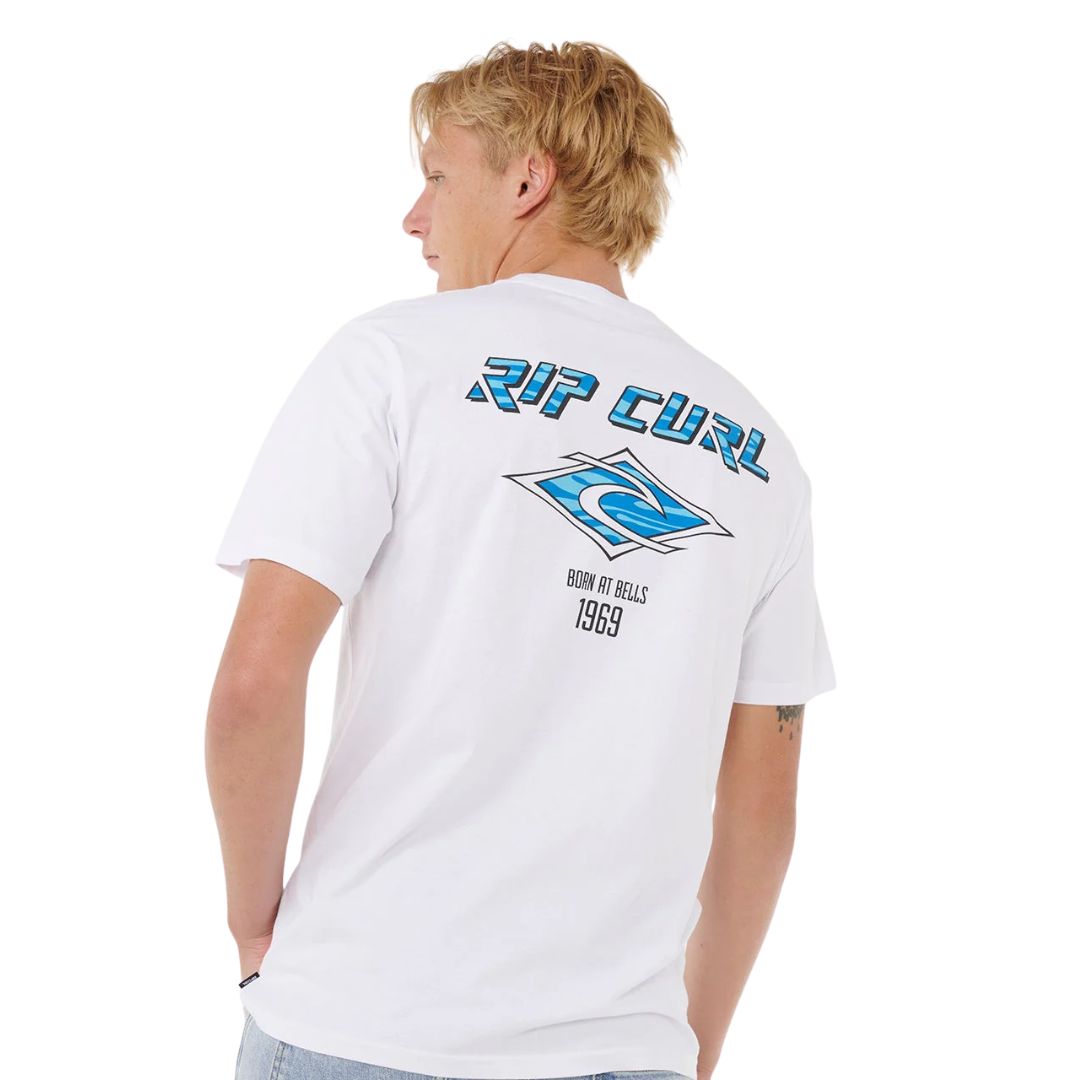 Camiseta RIP CURL Fade Out Icon blanca vista trasera con logo grande surf azul Born at Bells 1969.