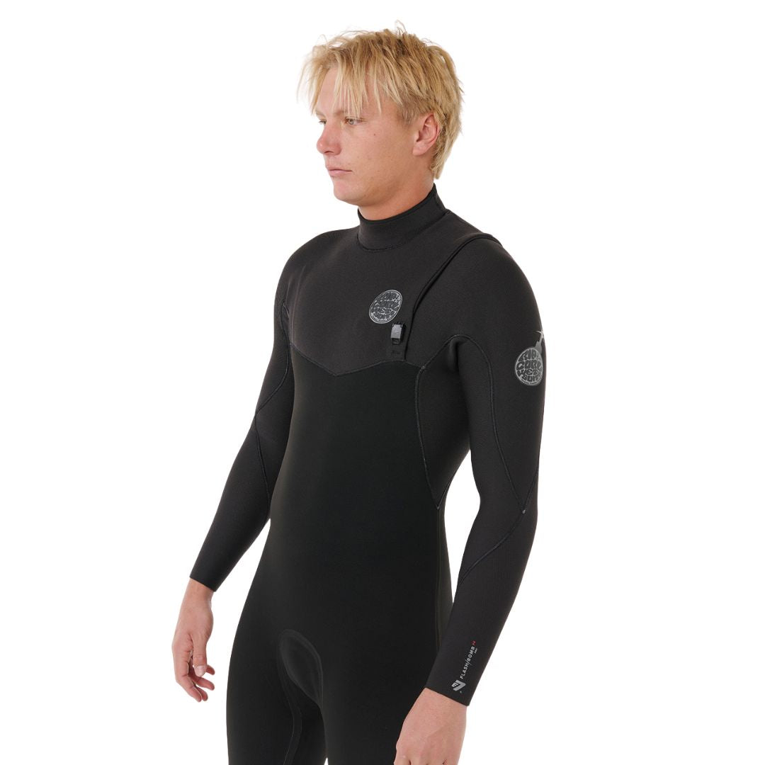 Traje de neopreno Rip Curl Flashbomb Pro Zip Free 5/3 2026 negro – vista frontal en ángulo izquierdo.