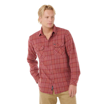 Camisa Rip Curl Griffin Flannel para hombre en color Apple Butter, vista frontal con botones abrochados.