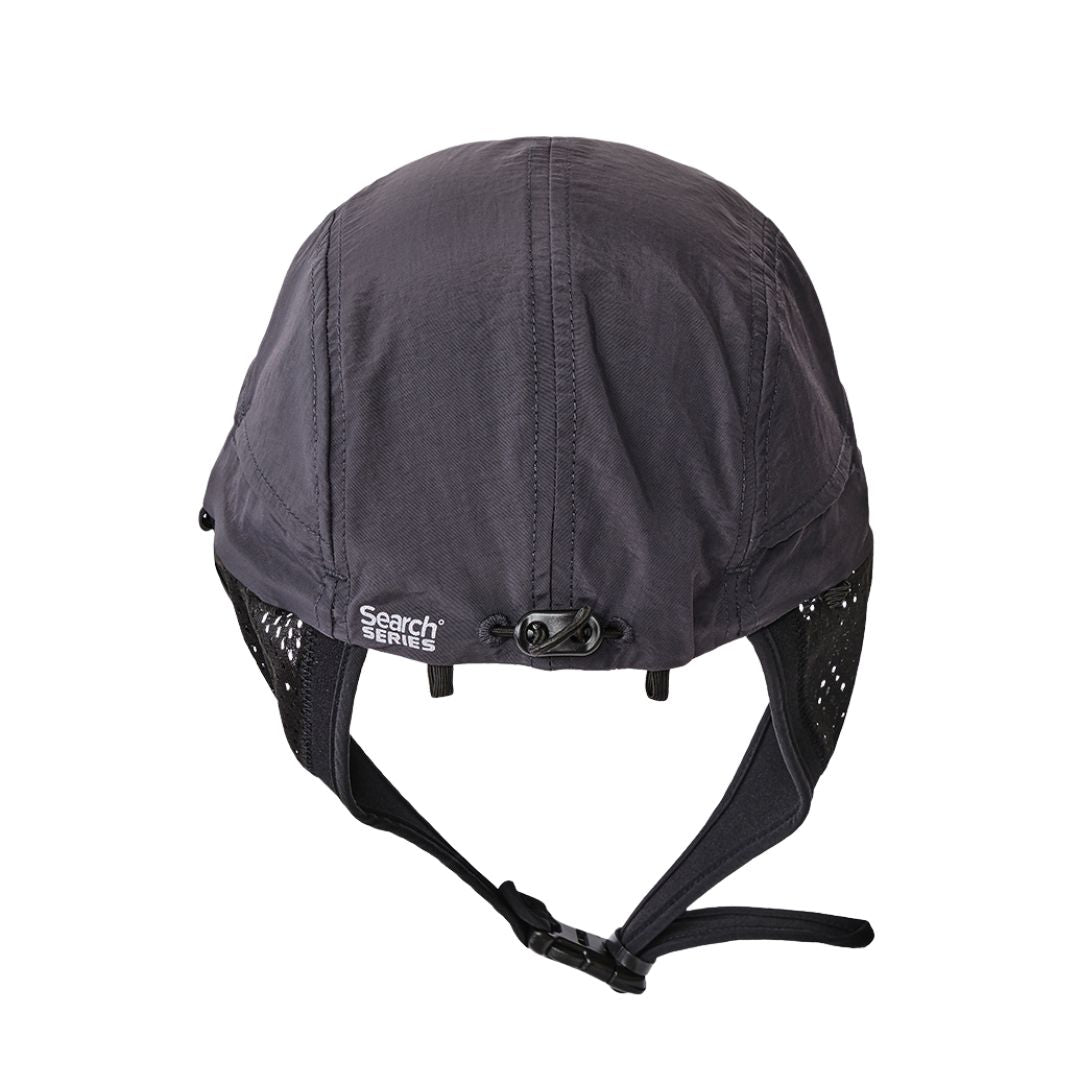 Vista trasera de la Rip Curl S-Series Surf Cap negro lavado sin solapa, mostrando la copa de poliamida con costura central, etiqueta Search Series y sistema de barboquejo doble.
