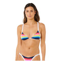 Top bikini triángulo fijo Rip Curl Surf Stripe dark navy, vista frontal con rayas horizontales arcoíris multicolor y tirantes blancos ajustables.