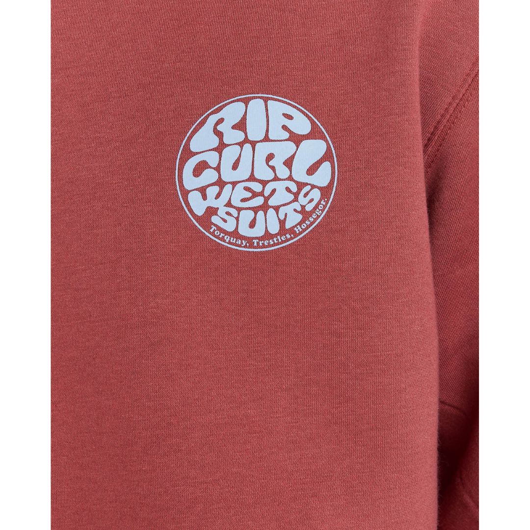 Detalle del logo Rip Curl Wetsuits estampado en la sudadera Wetsuit Icon Crew en color apple butter.