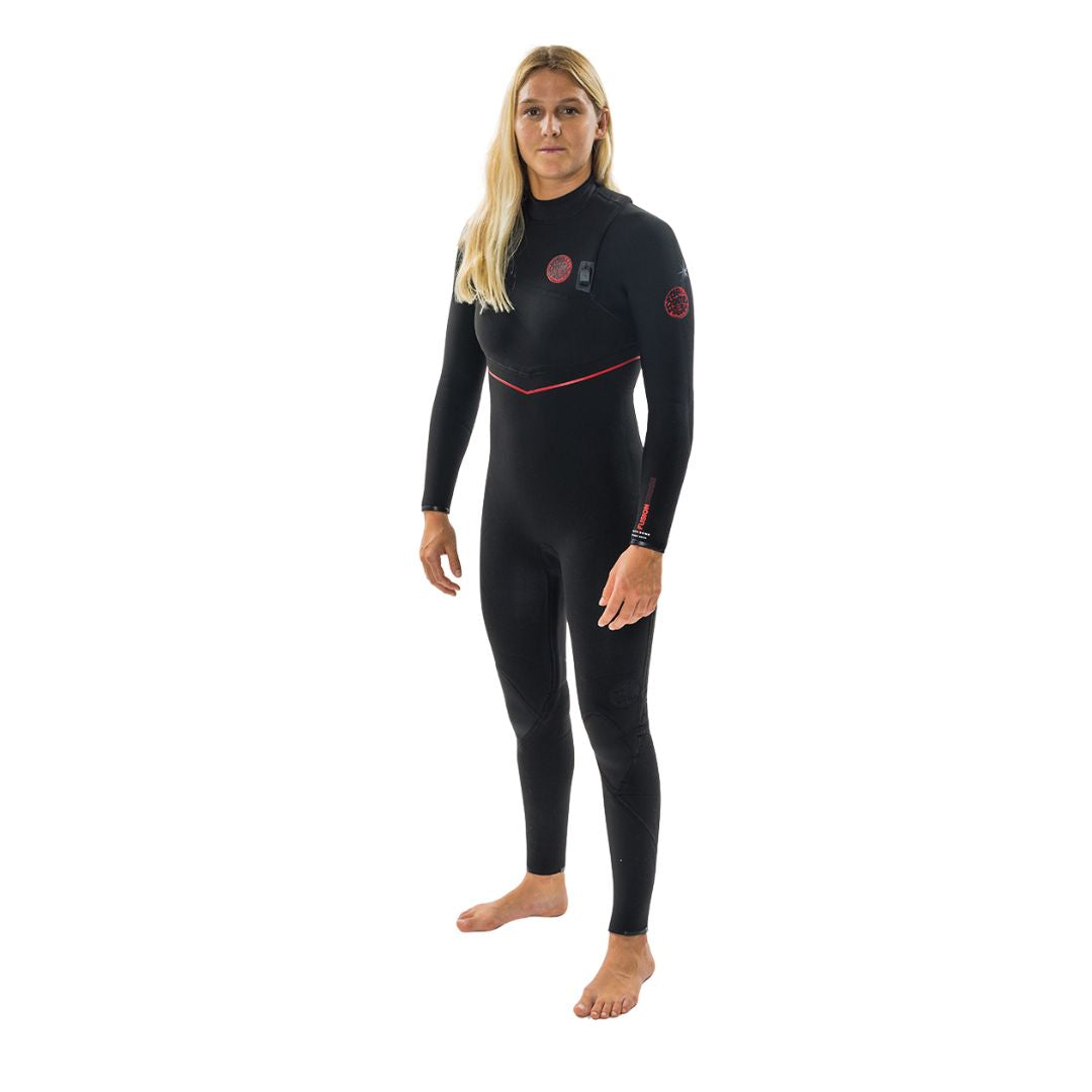 Vista de tres cuartos del traje de neopreno Rip Curl Flashbomb Fusion 4/3 para mujer mostrando el diseño sin cremallera.