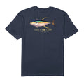 Diseño posterior de la camiseta Salty Crew Ahi Classic con una ilustración detallada y realista de un atún Ahi (Yellowfin Tuna) sobre el lema 