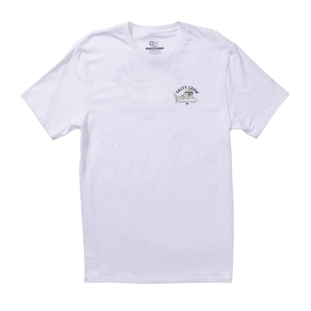 Camiseta Salty Crew Lurking SS Tee blanca, vista frontal, con logotipo discreto de tiburón en el pecho.