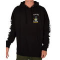 Modelo de frente con la sudadera Salty Crew Tailed en negro, bolsillo canguro delantero, capucha con cordón ajustable y el gráfico del marlín serigrafiado en el pecho.
