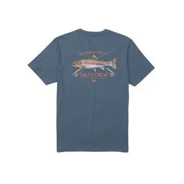 Camiseta slate Salty Crew Trout Mount Vintage SS Tee vista trasera con gráfico de trucha y cañas cruzadas y texto Rainbow Trout Cast Smash Dash.