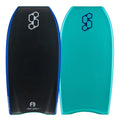 Tabla de bodyboard Science Pipe Stringer colorway Emerald/Dark Grey, vista frontal de deck negro con logo Science gris y slick verde esmeralda con cantos azul marino, indicador F9 y firma Mike Stewart.