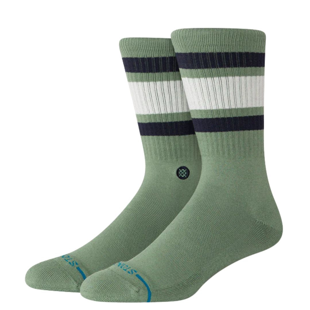 Calcetines Stance Boyd Crew verde con rayas blancas y azul marino, diseño tipo crew con logo Stance en el lateral.