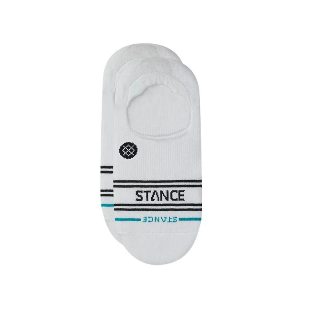 Stance Vital 3 Pack No Show blanco, calcetines invisibles con logo Stance en negro, líneas negras y detalle azul, perfil bajo con soporte en arco.