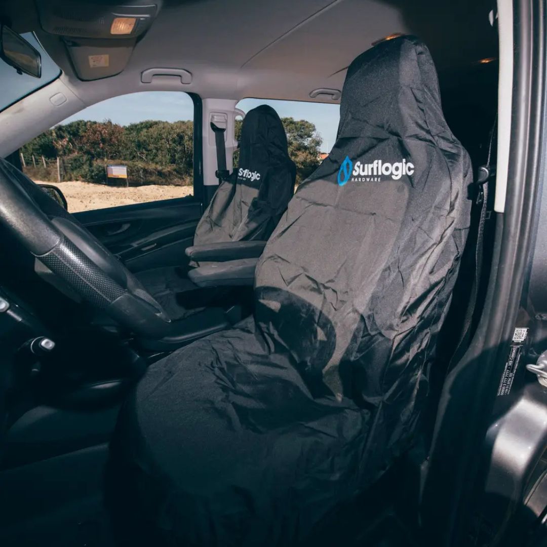Funda de Asiento de Coche impermeable Surflogic negra puesta en todoterreno