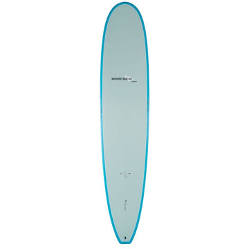 Tabla Surftech Takayama Noah Comp 9'0 vista superior deck color azul claro, longboard noserider con nose ancho y diseño limpio.