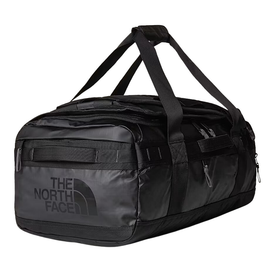 Vista completa de la bolsa The North Face Base Camp Voyager Duffel 42L con asas para transporte en mano.