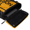 Mochila The North Face Base Camp Fuse Box color amarillo Summit Gold, interior con compartimento acolchado para portátil.