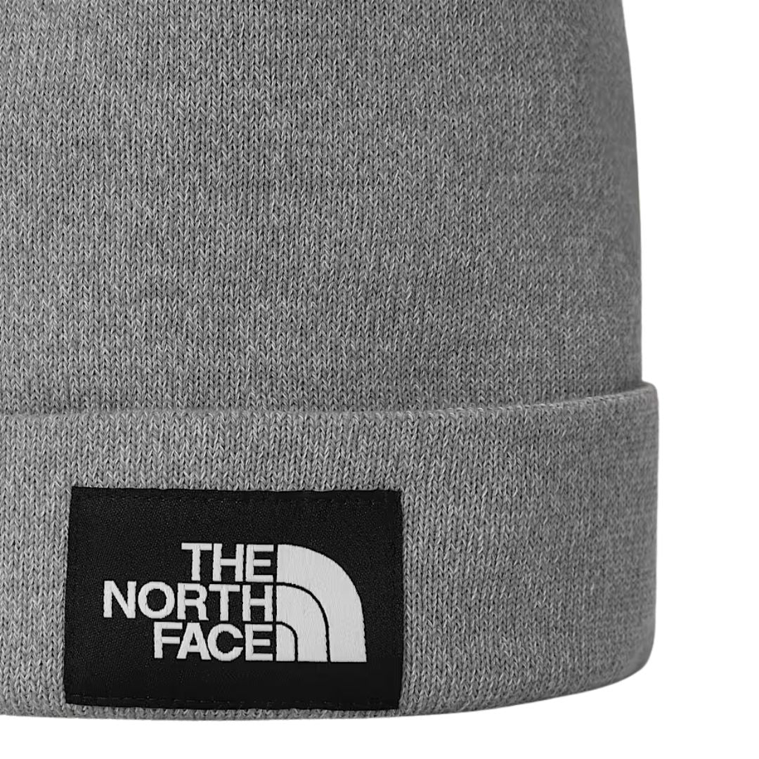 Gorro The North Face Dock Worker Recycled Beanie TNF Light Grey Heather visto de perfil sobre modelo