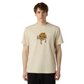 Camiseta The North Face Donkey Taxi Relaxed Desert Stone, vista frontal sobre modelo.