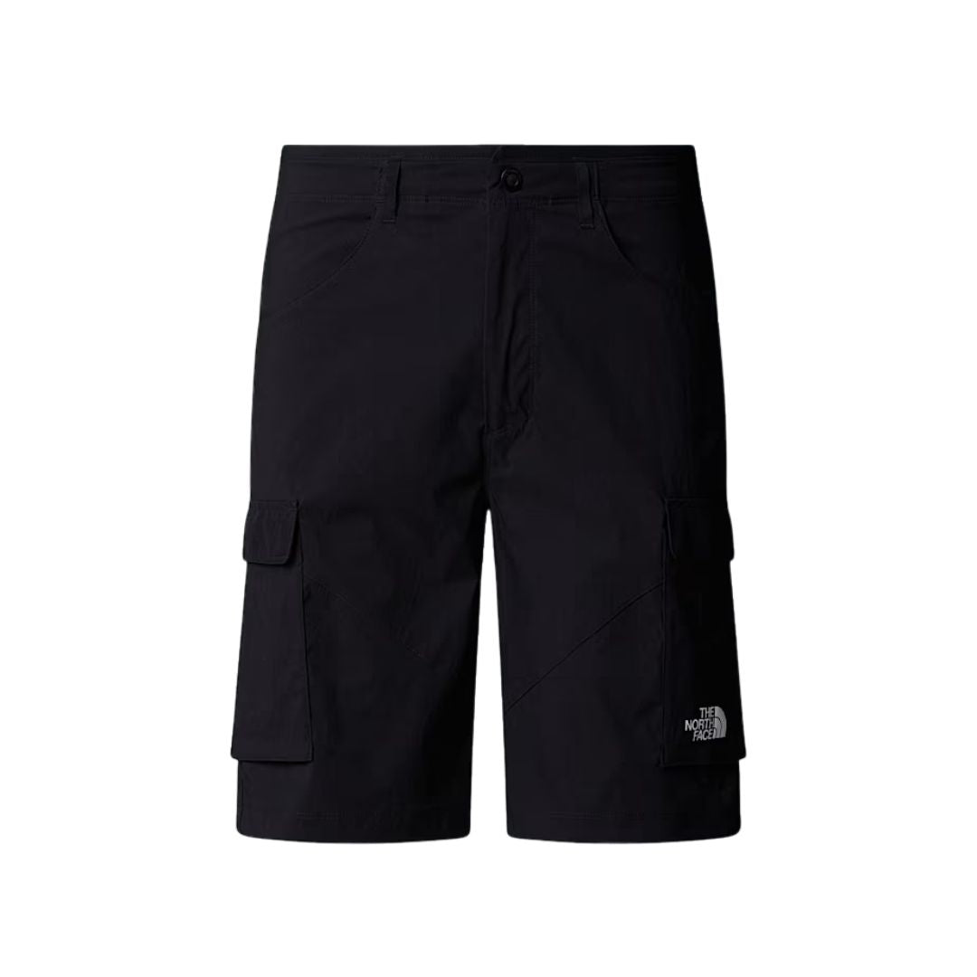 Pantalón corto cargo The North Face Exploration en color negro, vista frontal.