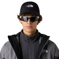 Gorra The North Face Recycled 66 Classic Hat color tfn black tfn white colocada en modelo vista frontal.