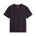 Camiseta The North Face Red Box oversize color obsidian, vista frontal en maniquí fantasma sin modelo, con el parche bordado rojo visible en la esquina del bajo.