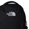 Logo The North Face bordado en blanco en la Mochila The North Face Vault negra 