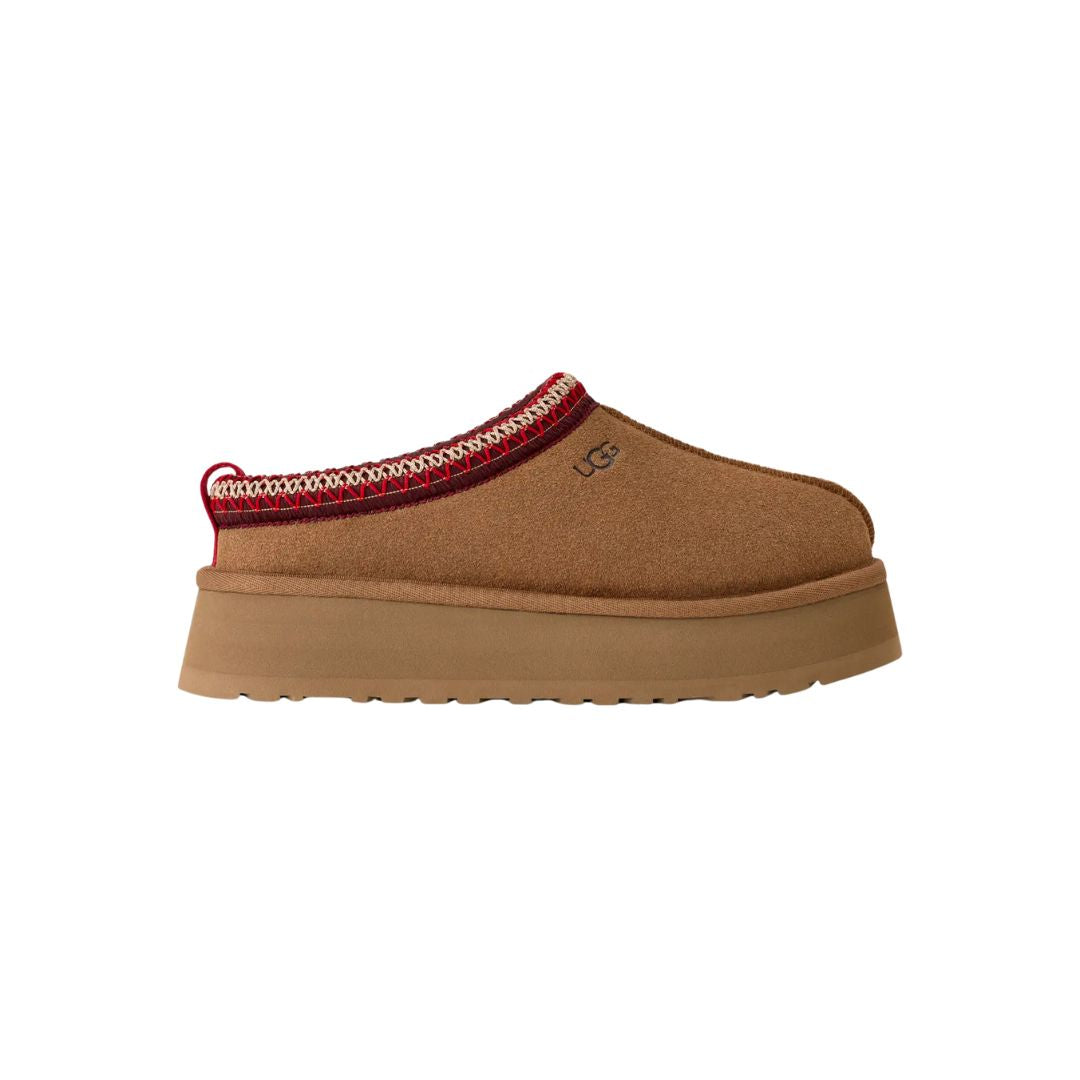 Zapatillas UGG Tazz II color chestnut en ante marrón con plataforma ligera y ribete trenzado rojo vistas de perfil.