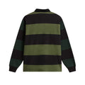 Polo de rugby Vans Ward de punto a rayas verde y negro en plano producto, vista trasera plana sin modelo, mostrando el patrón completo de rayas anchas de hilo teñido.