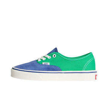 Vans Authentic Primary Navy zapatillas low-top de lona verde y ante azul con suela blanca y etiqueta lateral Vans vista lateral.